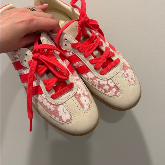 adidas women’s liberty London samba Beige and Red Floral-Panel Sneakers - Picture 6 of 7